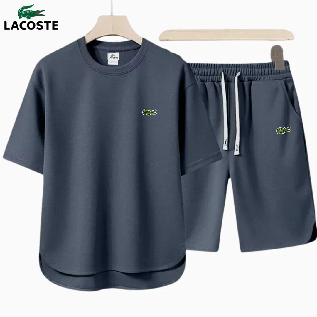 Completo estivo LC™ composto da t-shirt e pantaloncini performanti.